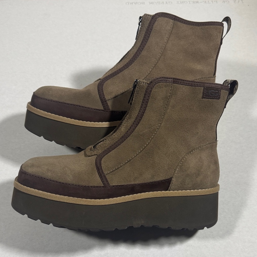 UGG Women's Cityfunc Zip platform ankle boots size 10